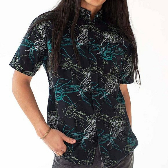 (MAKE OFFER) 🏆HP🏆 Jellyfish Button Down - Picture 5 of 7
